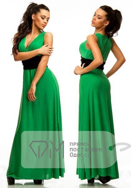Зеленое платье: модные образы